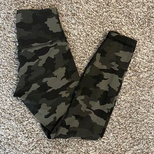 Lululemon camo align 7/8 leggings